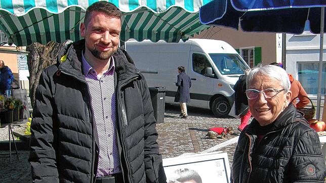 Eine erfreuliche Nachricht hatte Stefan Friedrich für Rosemarie Siegmund, die in der Serniorenwohnanlage lebt. Das Café dort werde ...