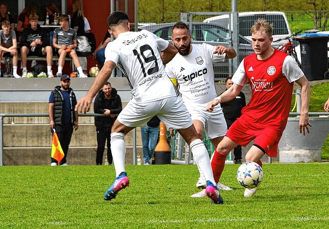 Bild 14: Die besten Bilder vom Kellerderby zwischen dem SV Deggenhausertal und Türk. SV Konstanz
