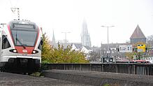 (Archivbild) Noch fährt der Seehas am Sternenplatz vorbei. Die Region möchte jetzt wissen, ob es doch sinnvoll wäre, dort einen ...