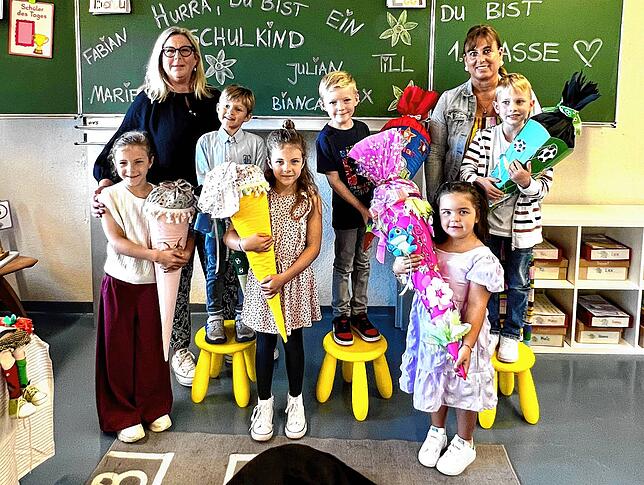 Klasse 1b: Die sechs Erstklässler mit Klassenlehrerin Tina Gutemann (rechts).