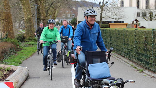 Zum Start der Fahrradsaison wurden mit dem Fahrradbeauftragten Bernhard Biendl (vorn) an der Spitze gestern die Verbesserungspunkte in ...