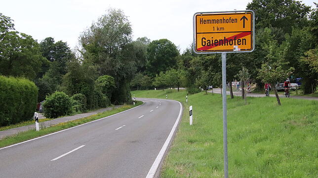 In Hemmenhofen, einem Ortsteil von Gaienhofen, soll es laut Polizei zu einem Mord gekommen sein. Viele Fragen sind derzeit noch offen.