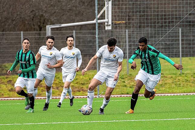 Bild 38: 1:1 im Hochrhein-Derby zwischen dem FC Zell und dem SV 08 Laufenburg &ndash; und wir haben Bilder!
