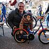 Der kleine Matheo wird auf diesem Rad, gerade gekauft von Papa Andreas Erne aus Obermettingen, seine ersten Fahrradmeter zurücklegen.
