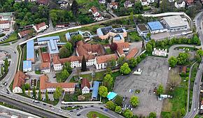 (Archivbild) Das Frauengefängnis in Schwäbisch Gmünd von oben: Hier muss die Verurteilte nun etwas mehr als 300 Tage bleiben.