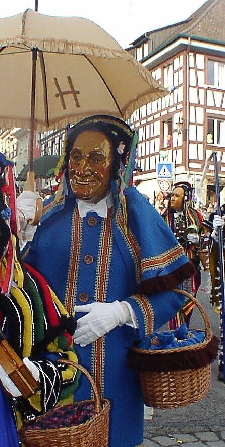 Zum Schantle, der früher mal eine derbe Figur war, gehört heute ein Schirm.
