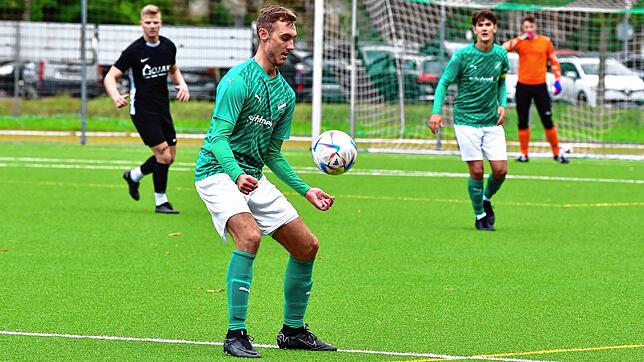 Ausgleich: Tim Heininger erzielte das 1:1 für den FC Zell beim FC Hauingen, nach Vorarbeit von Leon Boos (hinten, auf unserem ...