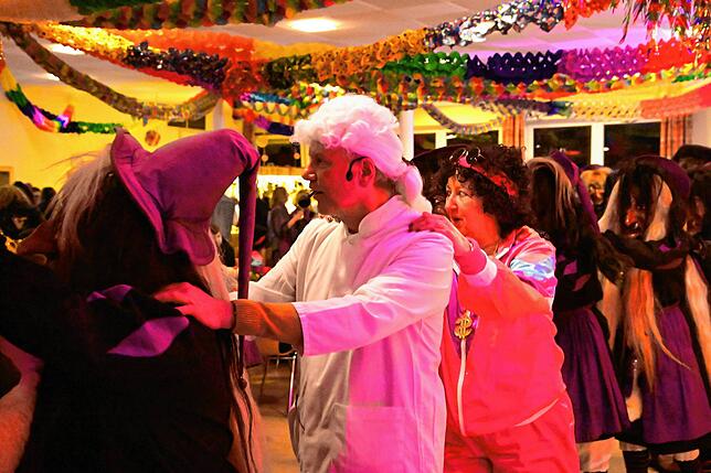 Bild 22: Schmodoball 2025 in St. Georgen: So spektakulär war das Event im Goldenen Auerhahn – Bilder hier!