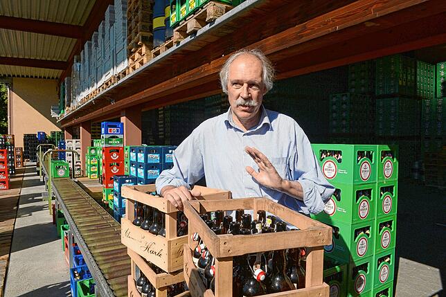 Gottfried Härle, Geschäftsführer der Brauerei Clemens Härle, steht in seiner Brauerei (Archivfoto).
