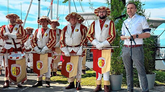 Bild 4: Figurengruppe zum Seehasenjubiläum enthüllt – Die besten Bilder!