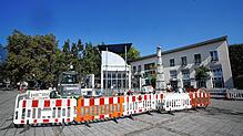 Absperrungen, Bauarbeiter und neugierige Passanten: Es tut sich was auf dem Augustinerplatz. Es sind die Vorarbeiten, damit sich zarte ...