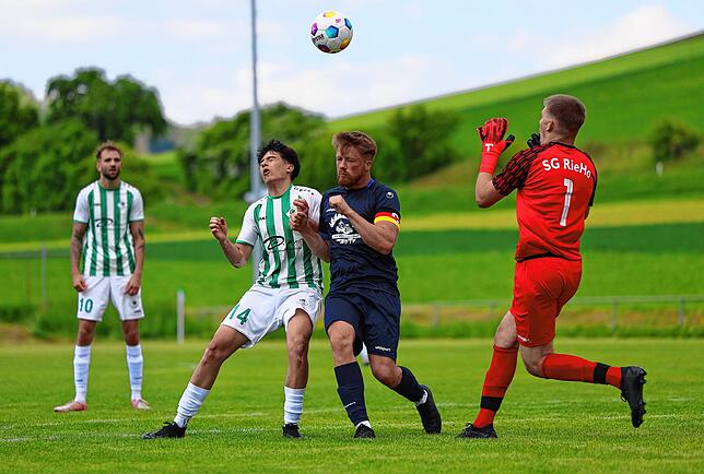 Bild 22: Unsere große Bildergalerie vom Spiel der SG Riedöschingen/Hondingen gegen die DJK Villingen