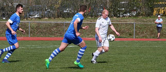 Bild 17: Der FC Wehr besiegt den SV Weil II mit 2:1 – und wir haben die Bilder