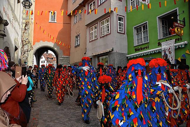 Bild 13: Bilder vom Narrenbaumstellen in Meersburg