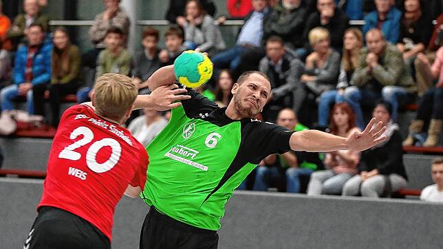 Der 20-jährige Marian Luca Teubert, ein Eigengewächs des TSC, hat jetzt einen Profivertrag beim Schweizer Top-Team Kadetten Schaffhausen ...