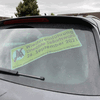 Pro oder Contra &ndash; verschiedene Initiativen werben mit Auto-Aufklebern für ihren Standpunkt beim Entscheid rund um die ...