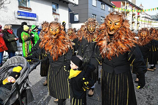 Bild 10: Bilder vom Pfrieme-Stumpe Jubiläumsumzug in Tennenbronn