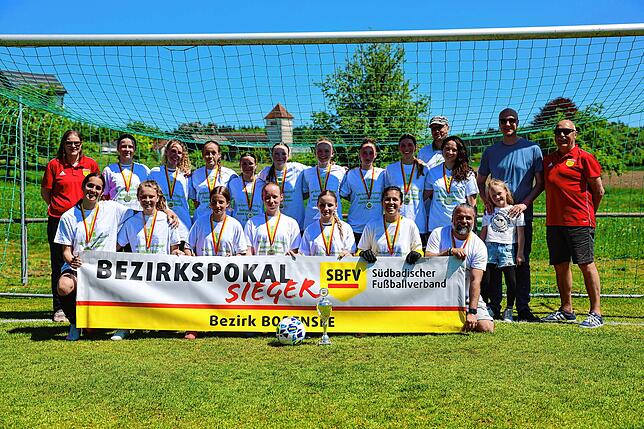 Bild 26: Unsere Bildergalerie vom B-Mädchen-Finale beim Bezirkspokal! SG Aach-Linz triumphiert im  Endspiel!