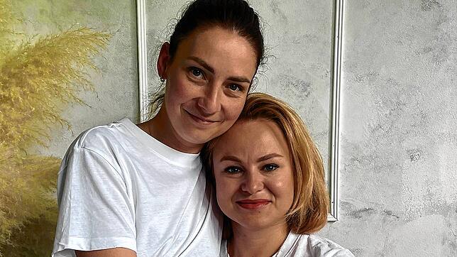 Olena Reichel (links) lebt in Donaueschingen und arbeitet in Villingen. Vor 3 Monaten kam unter anderem ihre Cousine Yulija Poluieva aus ...