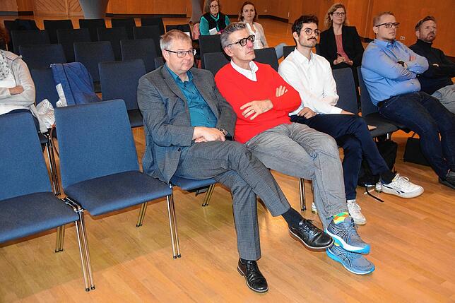 Akteure des Bürgerdialoges zur kommunalen Wärmeplanung in Bad Säckingen (von links): Bürgermeister Alexander Guhl, der Geschäftsführer ...