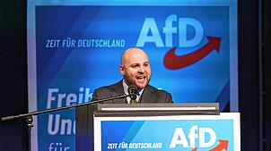 Markus Frohnmaier, AfD-Bundestagsabgeordneter, spricht während der Wahlkampf-Auftaktveranstaltung der AfD Baden-Württemberg in der ...