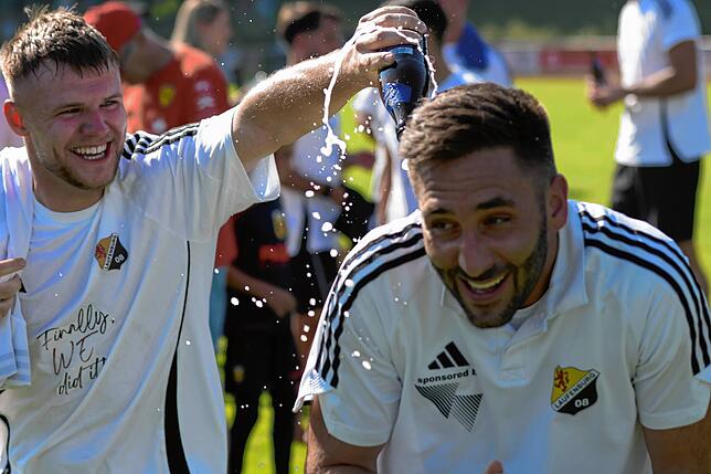 Bild 15: SV 08 Laufenburg steigt nach 2:1 gegen 1. SV Mörsch in die Verbandsliga auf – wir haben Fotos! (II)