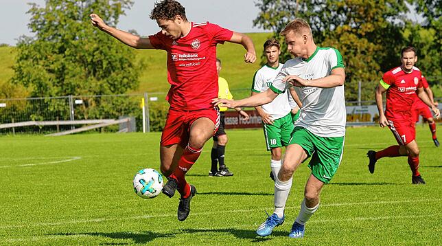 Bild 16: Aufsteiger SV Waldhaus gewinnt gegen den FC Grießen mit 2:1 &ndash; und wir haben die Bilder!