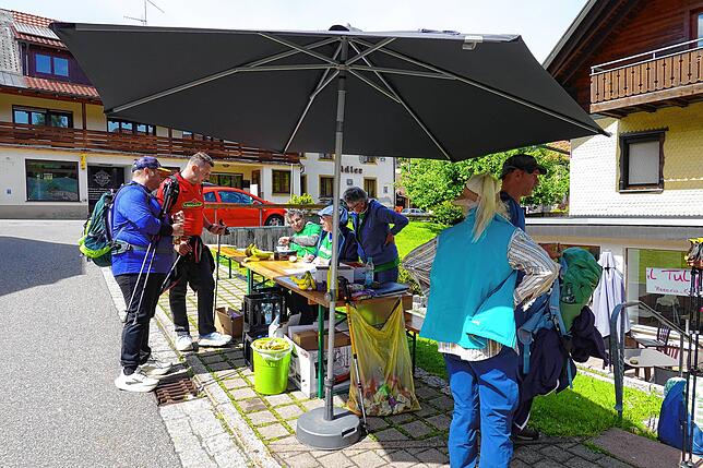 Bild 28: 180 Teilnehmer beim 42-Kilometer-Wandermarathon: Das sind die Bilder
