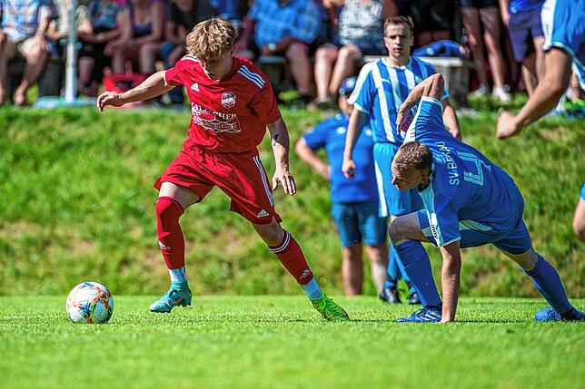 Bild 7: FC Dachsberg siegt 2:0 beim SV Berau und steigt auf &ndash; wir haben Bilder!