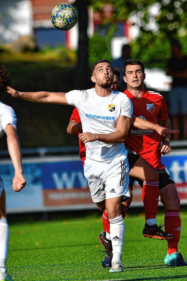 Bild 2: Fußball-Landesliga: SV 08 Laufenburg gewinnt beim SV Au-Wittnau mit 4:2 - und wir haben Bilder!