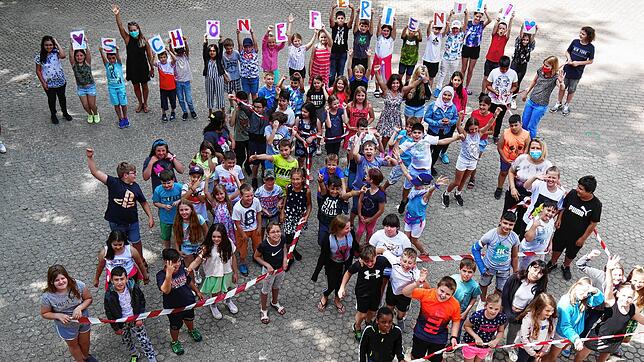 Die Viertklässler der Grundschule Stockach stürzen sich in die Sommerferien &ndash; und in einen neuen Lebensabschnitt.