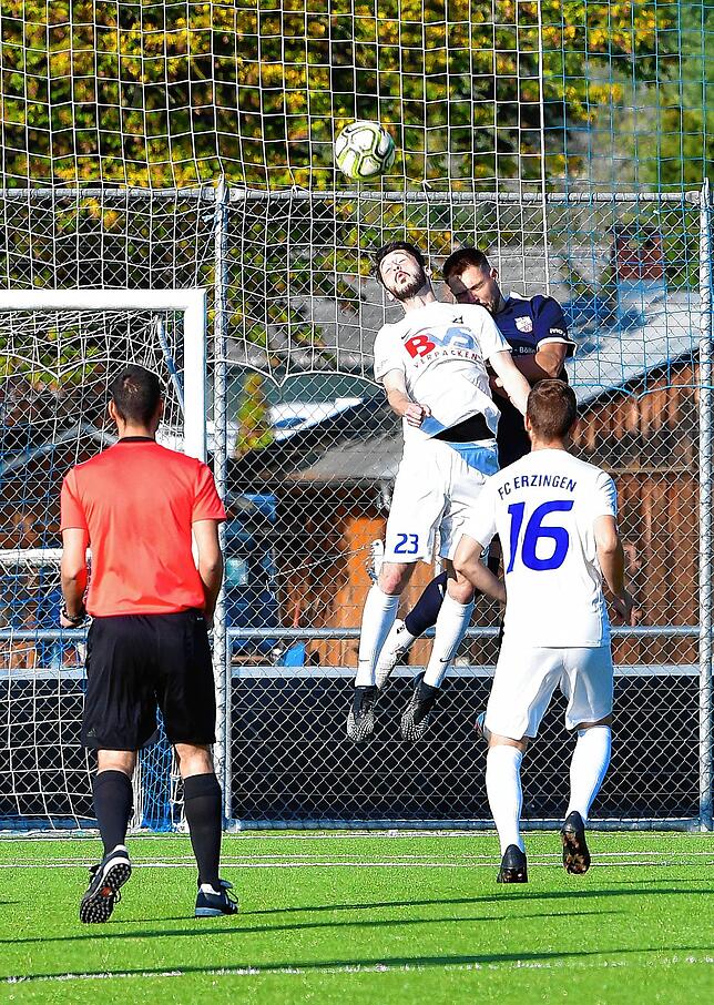 Bild 14: FC Erzingen schießt sich mit einem 4:0 beim VfB Waldshut aus der Krise &ndash; und wir haben die Bilder!