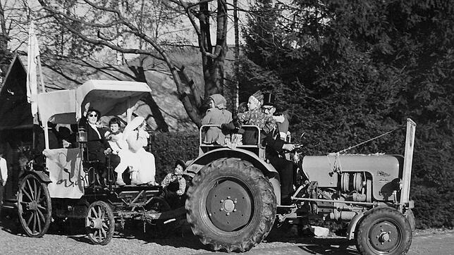 Schon früher haben die Mottowagen des Narrenvereins Reckingen am Umzug so manches Thema aus dem Dorfleben gezeigt, dass für ...