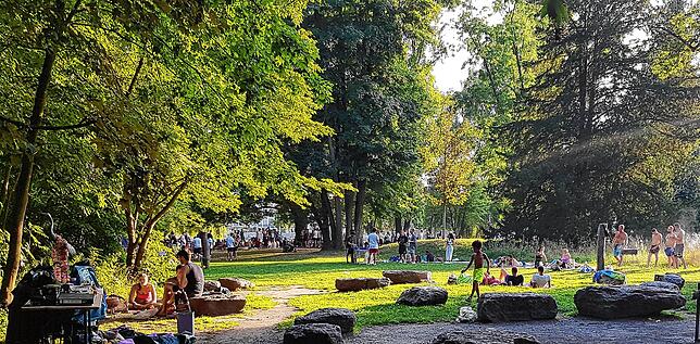 Bild 10: Auf Werbetour für die Corona-Regeln: Unterwegs mit dem Präventionsteam der Stadt Konstanz