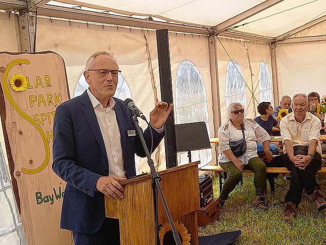 Benedikt Ortmann, Manager der Firma Baywa betont: Solarstrom ist der billigste Strom in Deutschland. Sie sei zehnmal günstiger als ...
