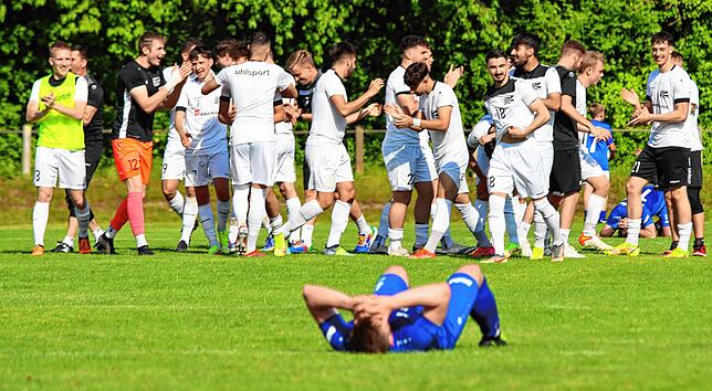Bild 7: Enttäuschte Radolfzeller, jubelnde Villinger: Die besten Bilder vom Showdown in der Verbandsliga