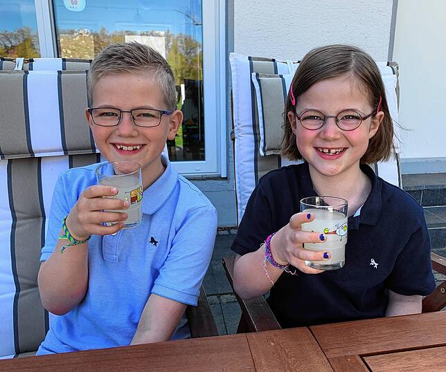 Ida und Henrik Hansen genießen ein Glas Limo. Als sie das auch am Samstag taten und hinterher getestet wurden, zeigte der Streifen ...