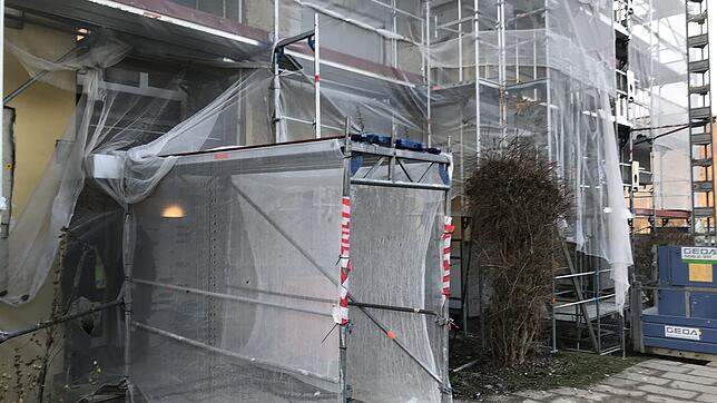 Baustelle in einem Haus der Vonovia in der Schwaketenstraße. Wegen der langen Bauarbeiten und den damit verbundenen Einschränkungen für ...