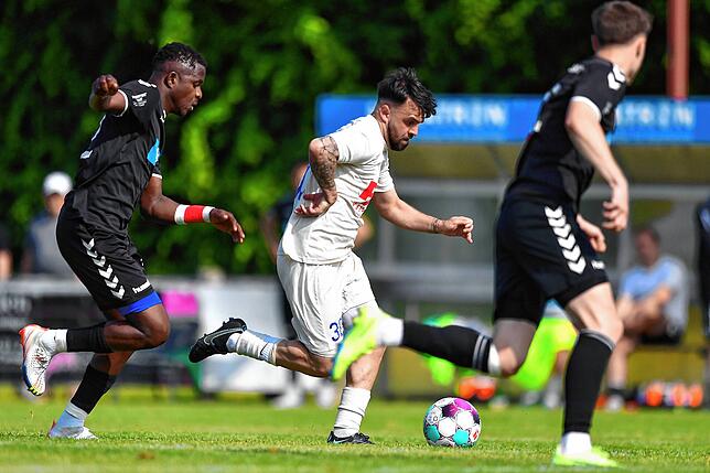 Bild 1: FC Erzingen verliert mit 2:4 bei Spitzenreiter VfR Hausen &ndash; und wir haben Bilder!