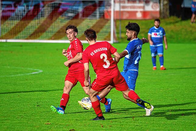 Bild 11: FC Erzingen gewinnt Pokal-Derby beim FC Grießen mit 3:0 – und wir haben Bilder!