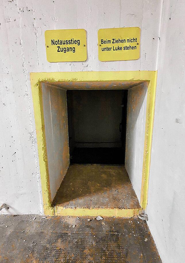 Von beiden Luftschutzbunker unter dem alten Postgebäude in Villingen aus führen 80 Meter lange Notausstiege ins Freie.