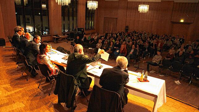 Podiumsdiskussion im Kursaal Bad Säckingen mit den Direktkandidaten zur Bundestagswahl 2017. Seit vielen Jahren bietet das Medienhaus ...