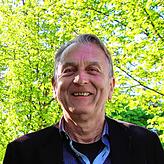 „Es ist richtig, dass die Karten für die auftretenden Künstler und Bands erworben werden und nicht für eine Location.“ Dieter Bös, ...