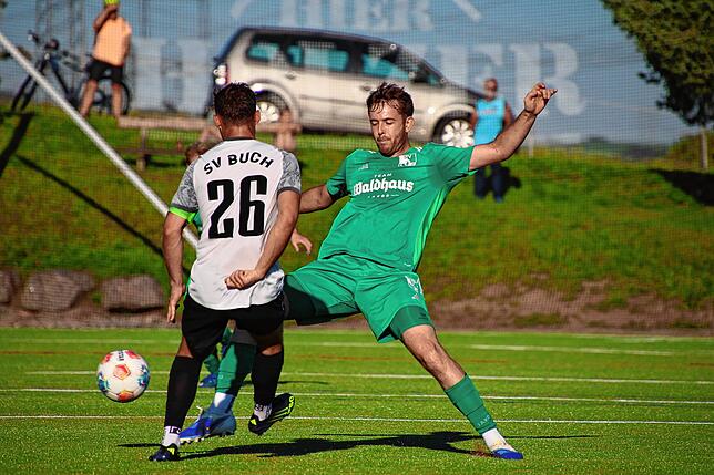 Bild 4: SV Buch gewinnt Derby gegen SV Waldhaus mit 4:1 – und wir haben Fotos!