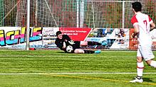 Starker Auftritt: Torwart Matthias Kaiser hielt bereits seinen fünften Strafstoß in dieser Spielzeit. Das 0:2 des FC RW Weilheim beim ...
