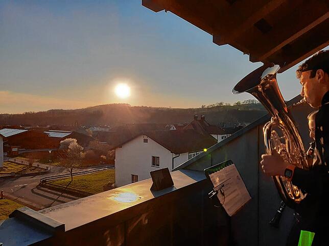 Bild 11: Bilder vom Musikerflashmob im Wutachtal