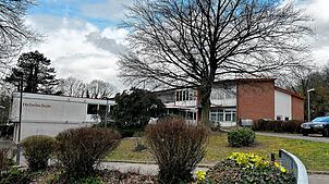 Die Bauarbeiten für die Generalsanierung der Hebelschule in Rhina werden demnächst mit dem Abbruch beginnen. Foto: Charlotte Fröse