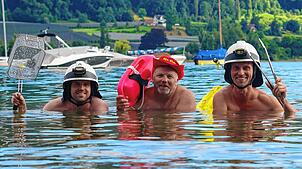 Seeschwimmen und Seefest – die DLRG Öhningen und die Feuerwehr Wangen versprechen Spaß (von links): Daniel Fürst, Stefan Becker und ...