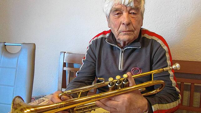 Die Trompete ist seit seiner Jugend eine treue Begleiterin des Lebens von Reinhard Speck. Sein Vater besorgte sie ihm damals in einem ...