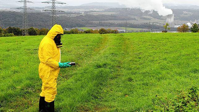 Zehn so genannte Strahlenspürtrupps aus dem Regierungsbezirk Freiburg mit vielen Ehrenamtlichen der Freiwilligen Feuerwehren beteiligten ...